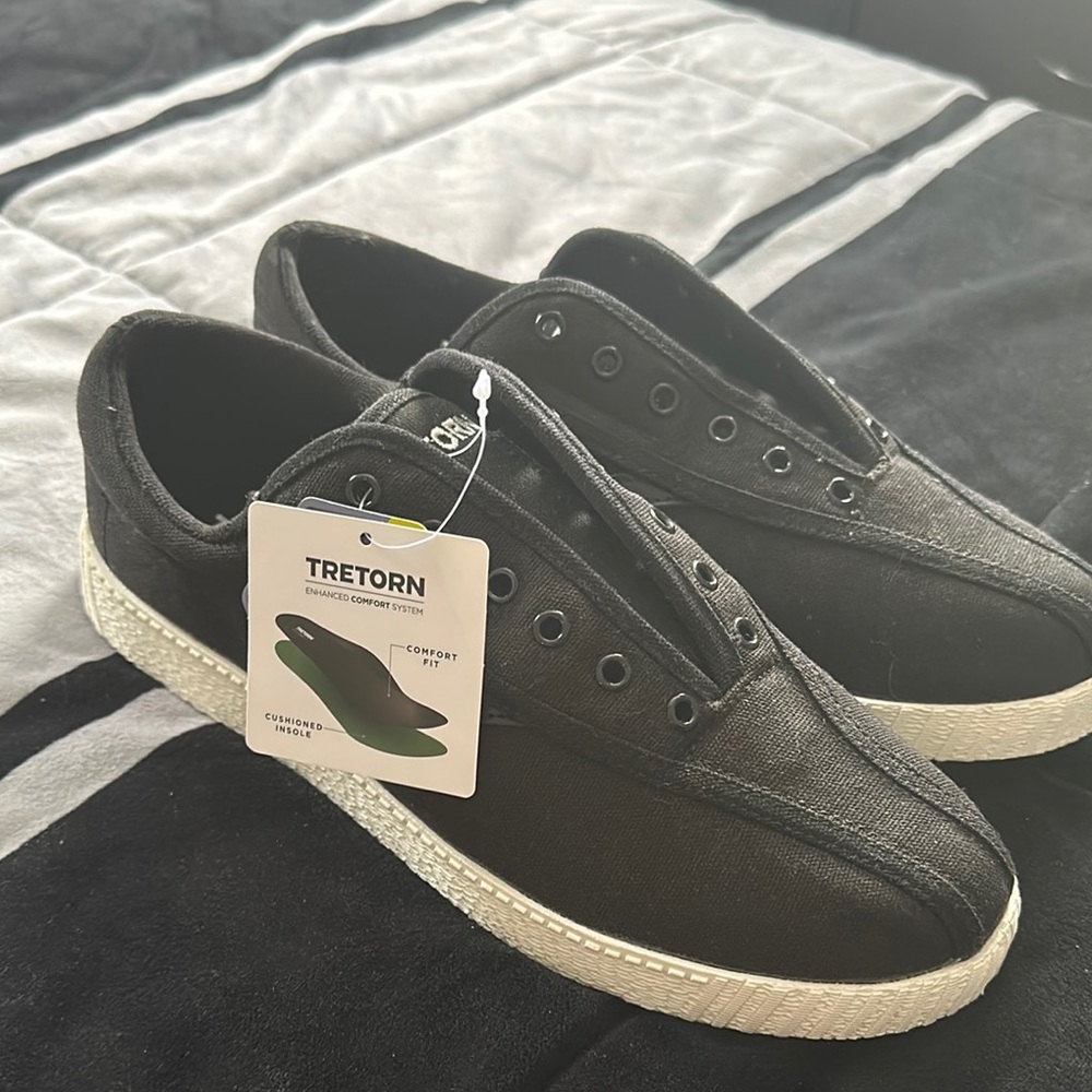 Tretorn Men's Black Canvas Sneakers(Men 8, Women 9.5